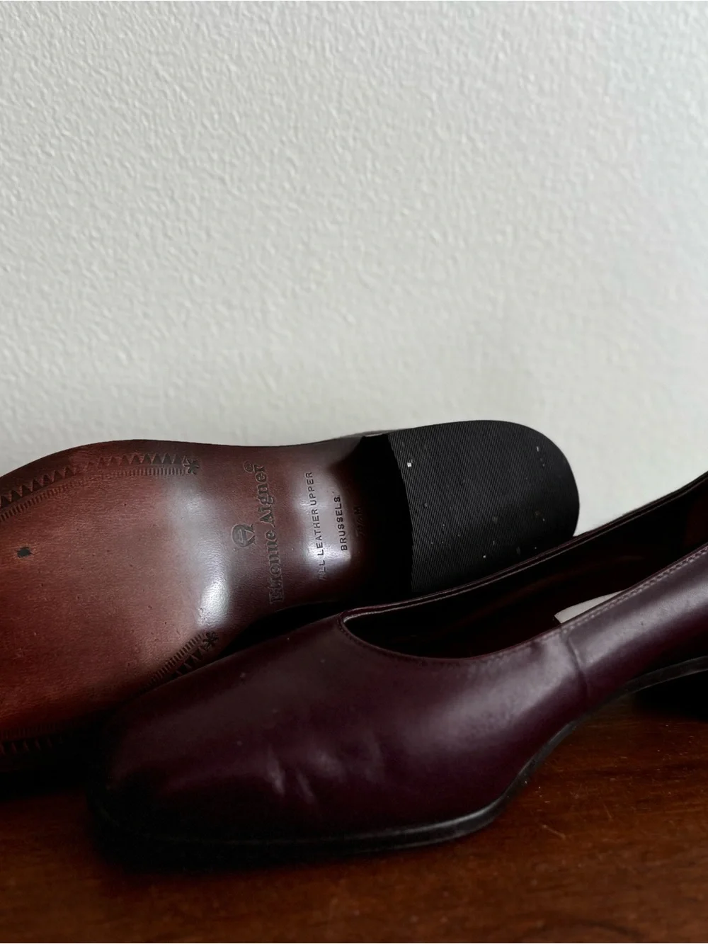 Etienne Aigner Women's Leather Flats in Burgundy
